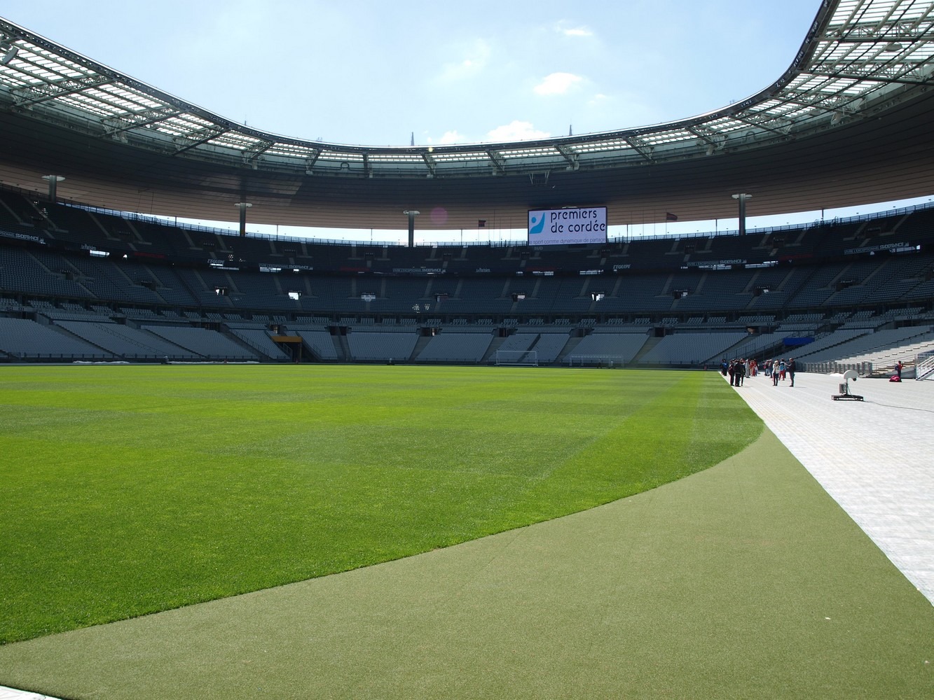 ADES - journée évasion au stade de France